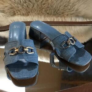 Jones New York Blue Textured Mules